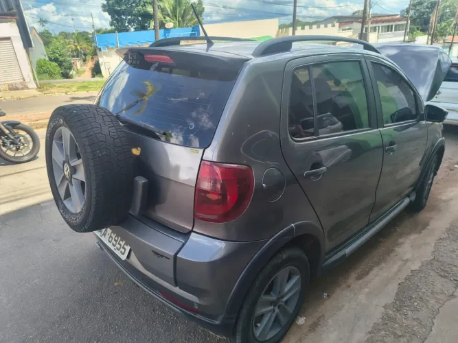 Volkswagen Crossfox 1.6 MI Total Flex 8V 5P 2012