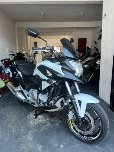 Nc 700 troco em carro