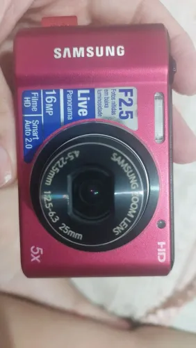 Câmera digital Samsung ST66 vermelha