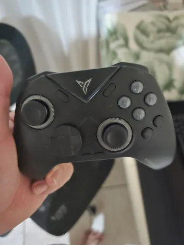 Flydigi Vader 4 pro. Controle Hall Effect