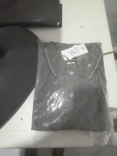 Vendo roupas masculinas de grife 8 mil reais, todo estoque no valor de 37mil reais.