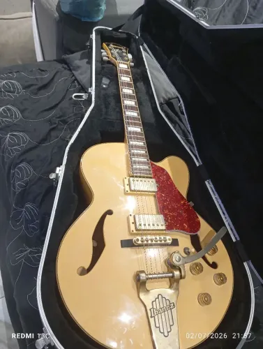 Guitarra semi acústica ibanez top