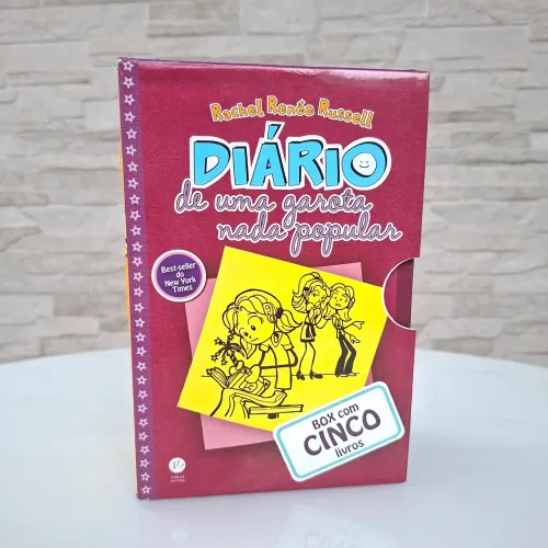 Box com 5 livros, Diário de uma garota nada popular