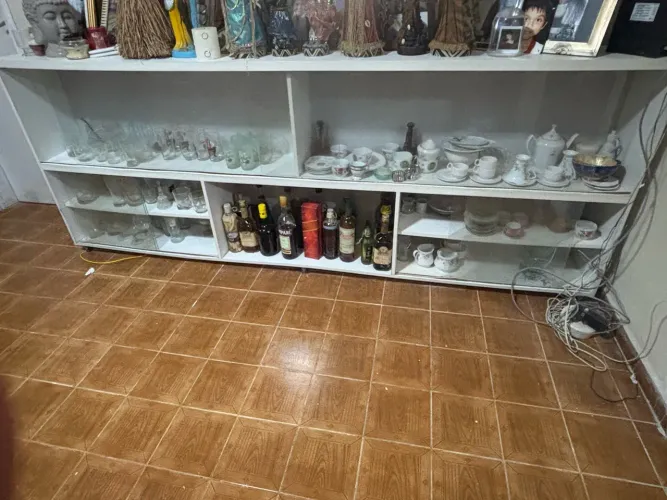 Armário expositor grande MDF vidro
