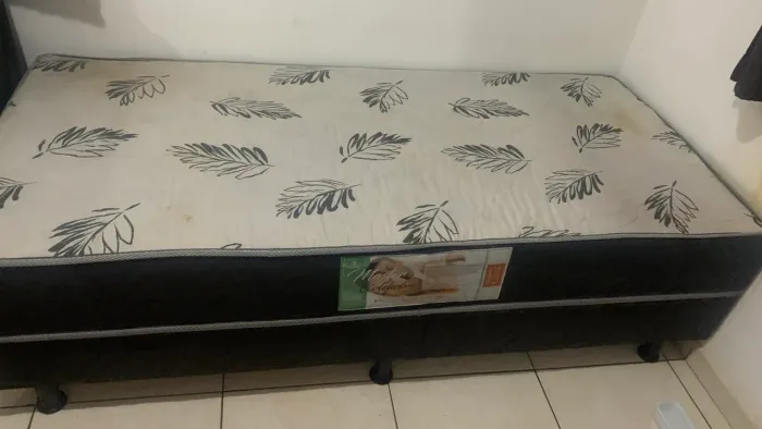 Cama box de solteiro