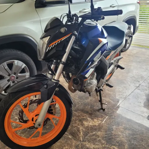 Moto cb Twister 2020 