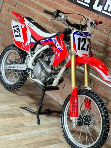 CRF 150 r importada , moto muito nova 
