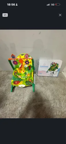 Cadeirinha musical com descanso,semi nova.