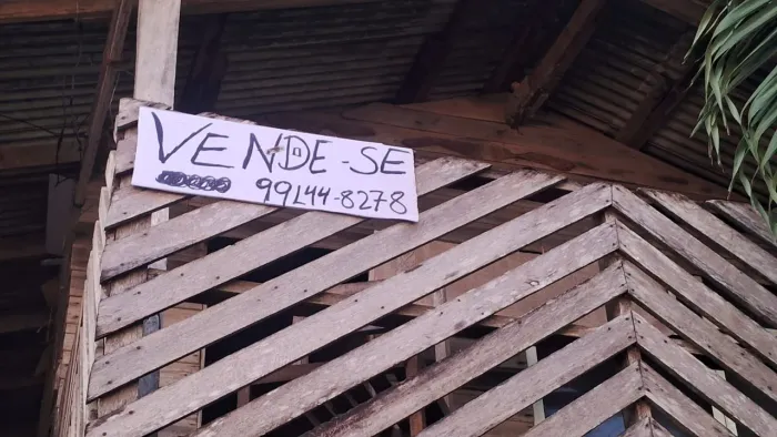 Vende-se uma casa mista de altos e baixo(Leia a descrição)