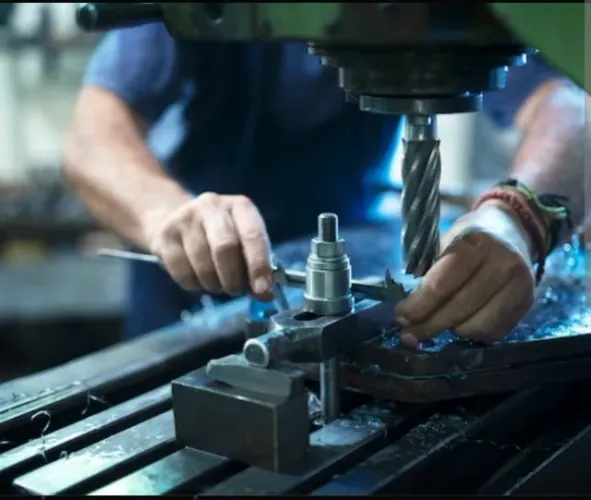 Freelancer em usinagem, manutenção Industrial e treinamento R$90/hora