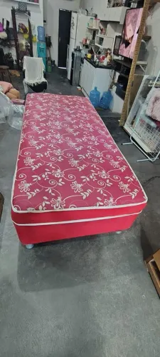CAMA BOX SOLTEIRO ESPUMA USADA $260- ENTREGO