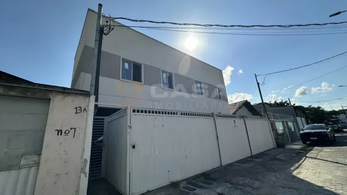 Excelente Casa duplex 2 quartos em Alterosa