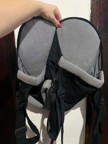 Vendo canguru, usado poucas vezes em perfeito estado. 