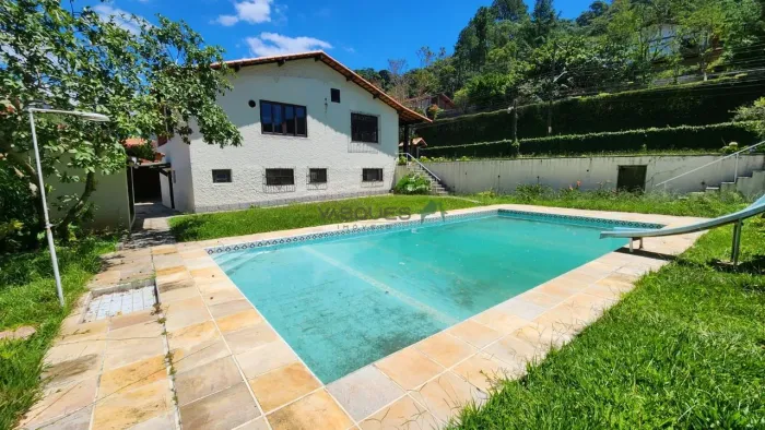 Casa à Venda em Carlos Guinle, Teresópolis - RJ