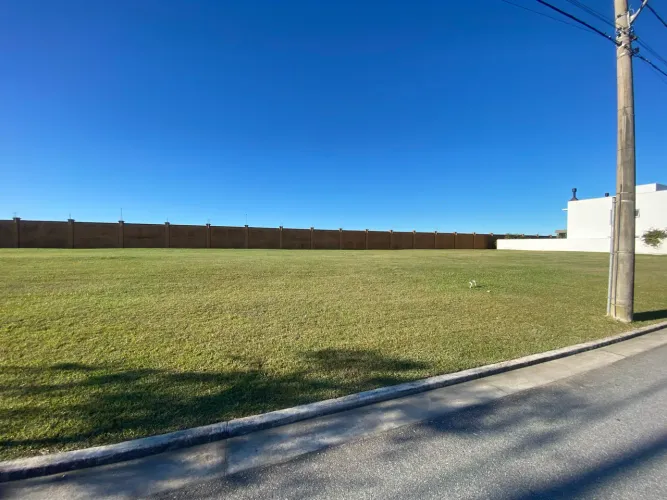 Terreno à venda no Alphaville, Laranjal - 400 m² de área total, sendo 13 metros de frente
