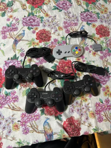 Controles PS2 E Super Nintendo (3 Funcionando Perfeitamente E 1 No Estado)