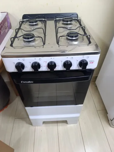 Fogao pouco usado , forno nunca usado