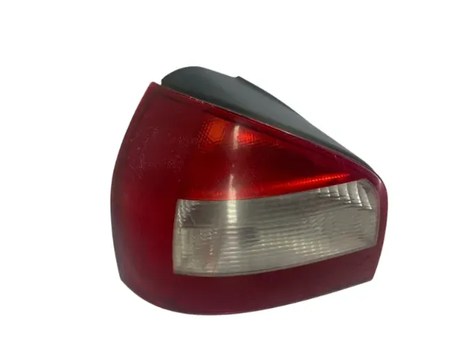 Lanterna Traseira Esquerda Audi A3 1999-2005