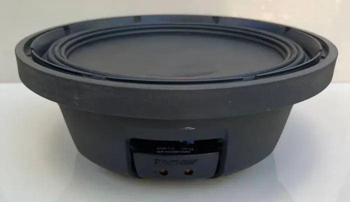 Subwoofer Slin Thin Alpine Swr-t10 - 10 Pols - 600w Rms Preto