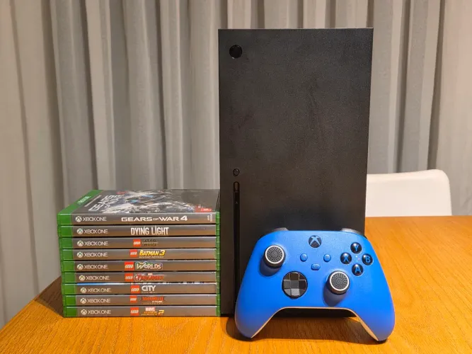 Xbox series X 1Tb+ 1 controle e 9 jogos