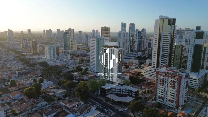 Studios na planta no coração do Miramar