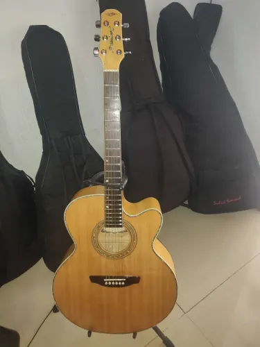 Violão jumbo JS2C Strindberg