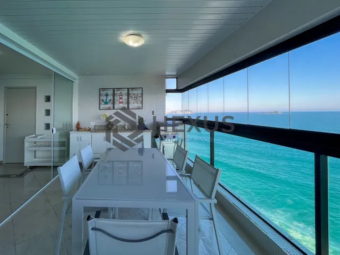 Apartamento frente mar com varanda gourmet vista mar e lazer nas Pitangueiras, Guarujá