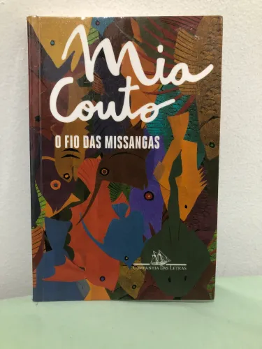 Livro: O fio das missangas ( Mia Couto)