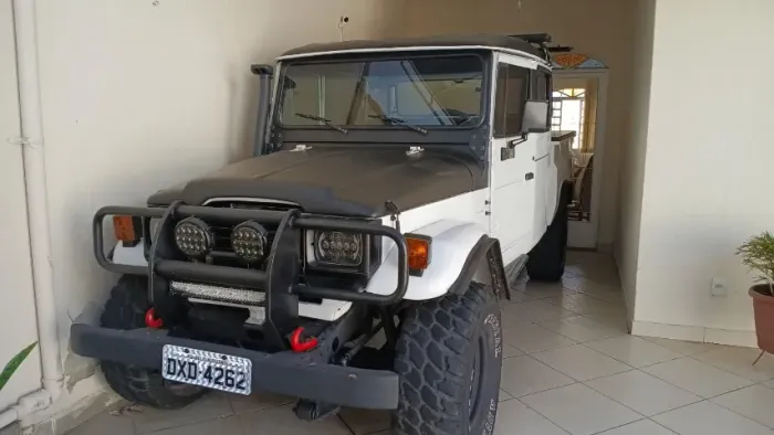 Toyota Band.Jipe Cap.de Aço Chas. Curto Diesel 1993