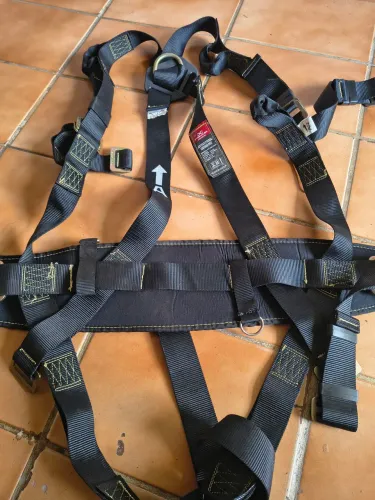 Cinto de segurança anti chamar aramimda 