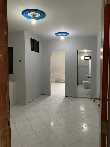 APARTAMENTO C/ VARANDA E ESTACIONAMENTO