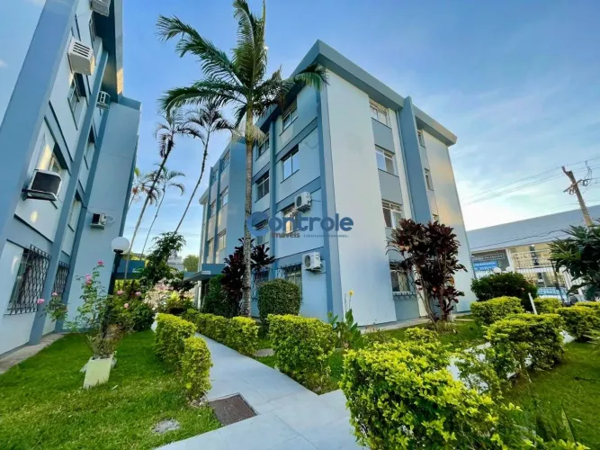 Apartamento com 02 dormitórios no Estreito, em Florianópolis/SC!