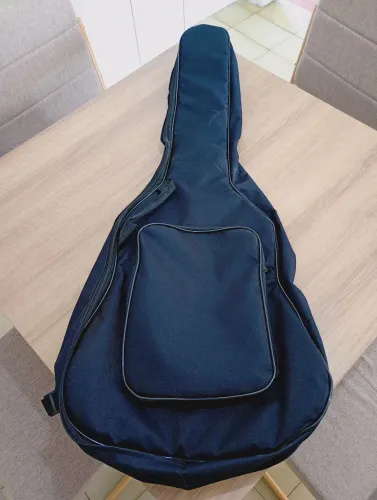 Capa acolchoada para violão