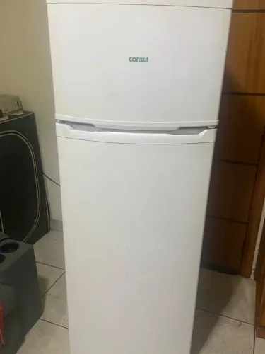 Geladeira Consul Duplex 334L 127V (Modelo CRD36G) - Perfeito Estado