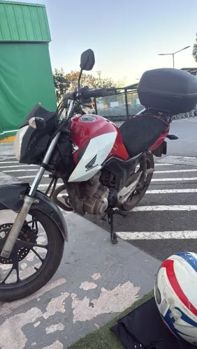 Vende sua moto no valor de 12.000