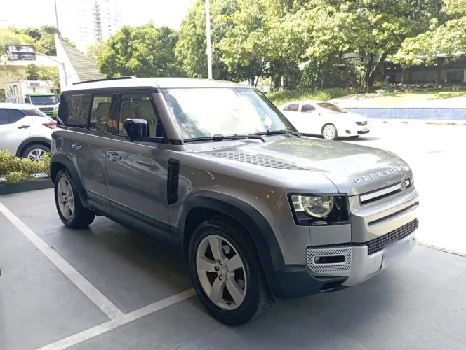 Land Rover Defender 110 2.0 Turbo HSE SI4 AUT 2021