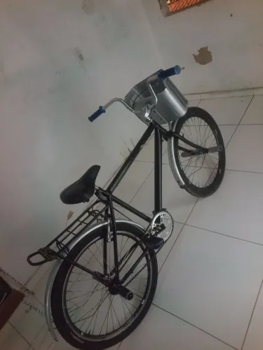 Vendo bicicleta com roda aérea pneu bom bike toda boa 