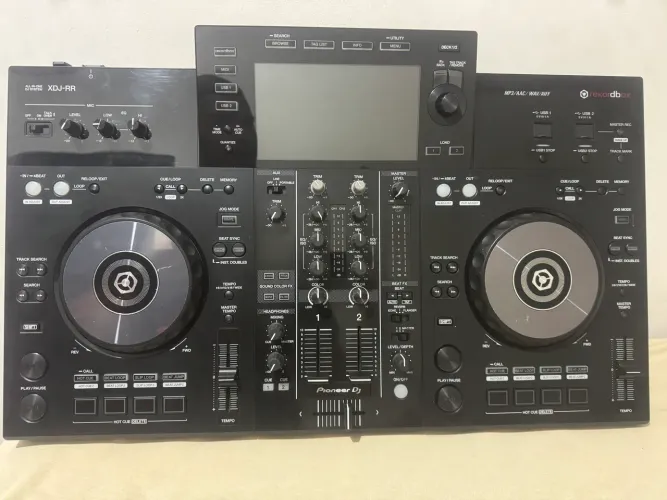 Pioneer Xdj RR com case, caixa e fonte originais