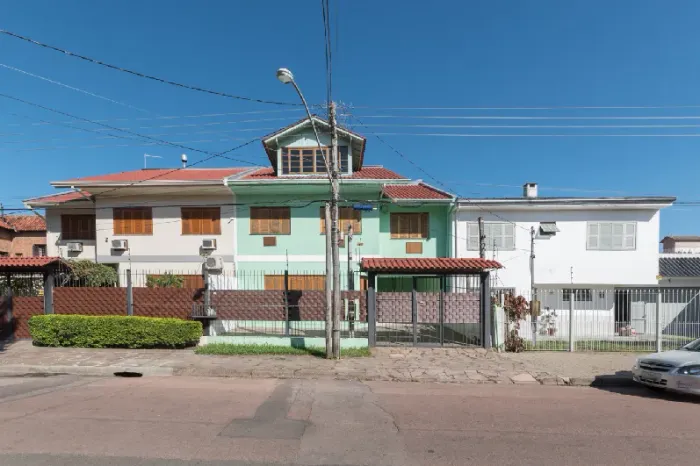 Casa residencial no bairro Camaquã