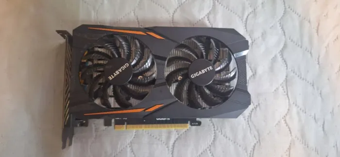 Placa de vídeo Gigabyte GeForce GTX 1050 Ti OC 4GB GDDR5 (GV-N105TOC-4GD)