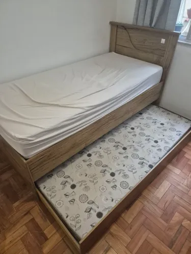 Cama bicama de madeira