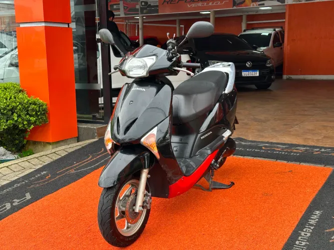MOTO HONDA LEAD