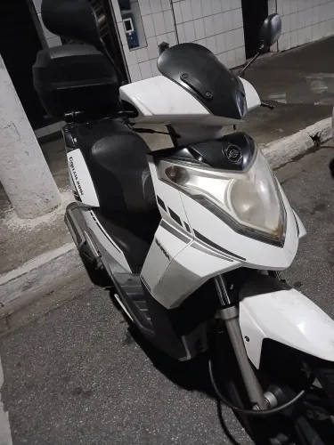 Vende-se moto