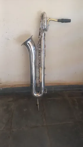 Sax barítono galasso  usado