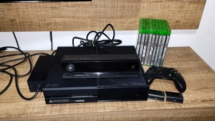 Xbox One Completo + Kinect + 9 Jogos + Controle Original + 2 Baterias Recarregáveis