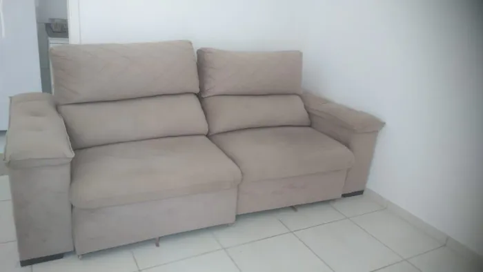 Sofá retrátil/reclinável