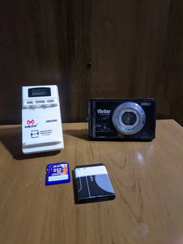 Câmera Digital Vivitar ViviCam 8225 Retrô Y2K - Kit Completo + Carregador + SD + Bateria