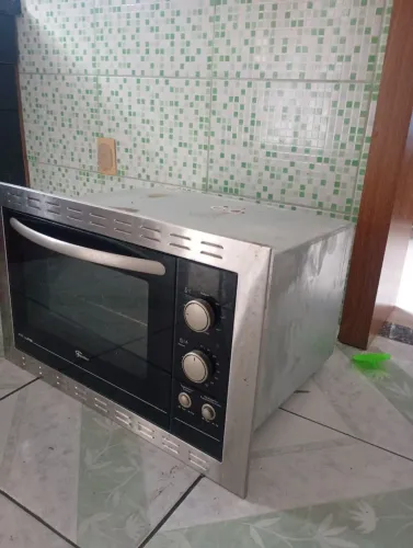 Forno elétrico bem conservado 600,00 reais