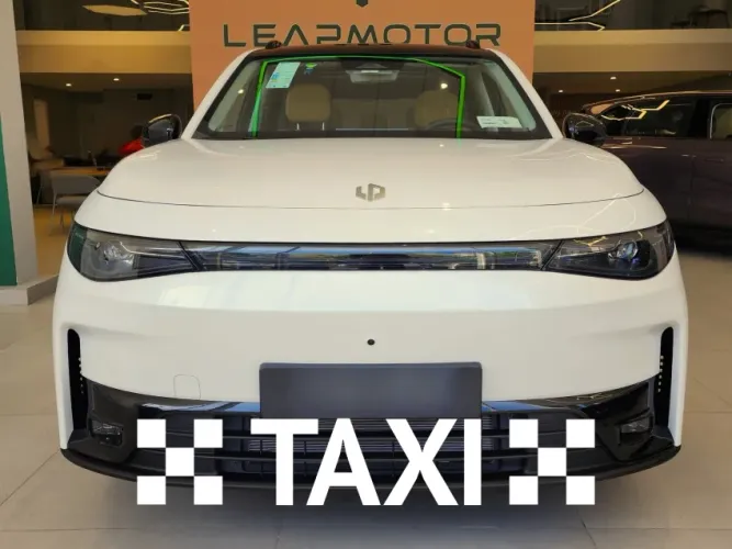 Leapmotor C10 REEV (Híbrido) 2027