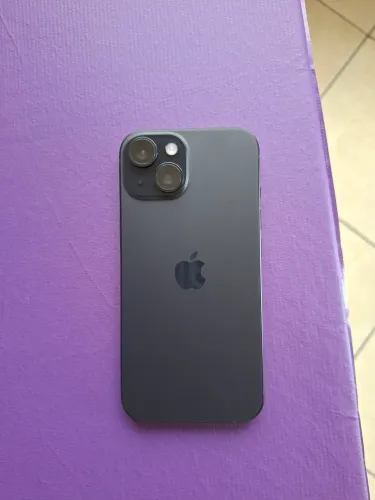IPhone 15, 256 GB, garantia até janeiro de 2027